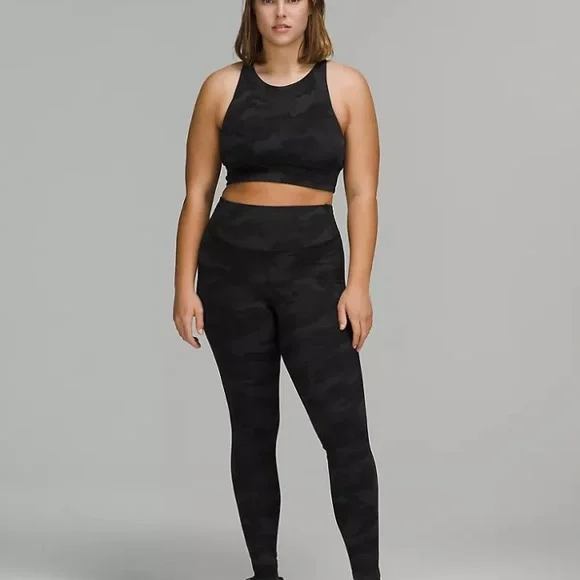 NEW! lululemon athletica Base Pace High Rise 28” Tights - Size 4 - $98 Retail - Picture 3 of 9